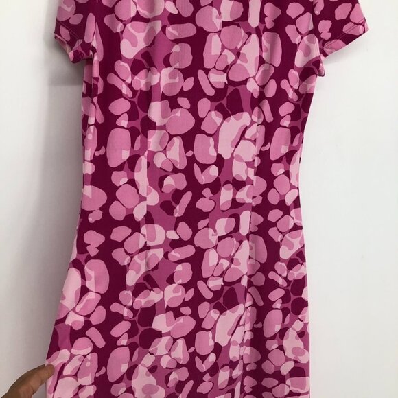 BCBGMaxAzria Pink Abstract Camo Shortsleeve 1/4 Button Midi Dress w/ belt M - Picture 11 of 16